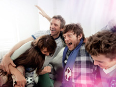 COVER PHOTO: BIGSHRIMP FOR SAMSUNG [PHOTO: GERHARD LINNEKOGEL]