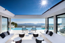 :  gallery