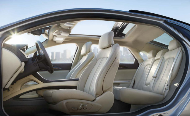  2013 Lincoln MKZ gallery
