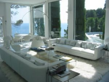 :  gallery