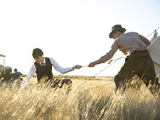PEOPLE & LIFESTYLE PHOTOGRAPHY + MOTION