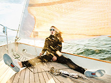 PEOPLE & LIFESTYLE PHOTOGRAPHY + MOTION