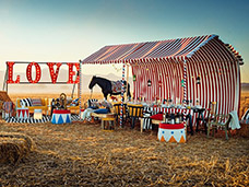 PEOPLE & LIFESTYLE PHOTOGRAPHY + MOTION