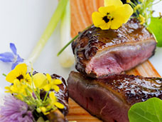 FOOD & DRINK PHOTOGRAPHY + MOTION