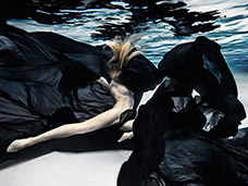 UNDERWATER PHOTOGRAPHY + MOTION