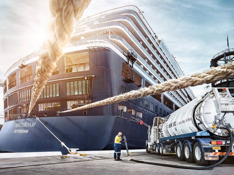CORPORATE & INDUSTRIAL PHOTOGRAPHY + MOTION