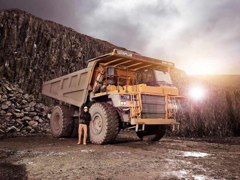 CORPORATE & INDUSTRIAL PHOTOGRAPHY + MOTION