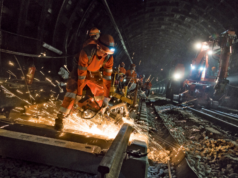 CORPORATE & INDUSTRIAL PHOTOGRAPHY + MOTION