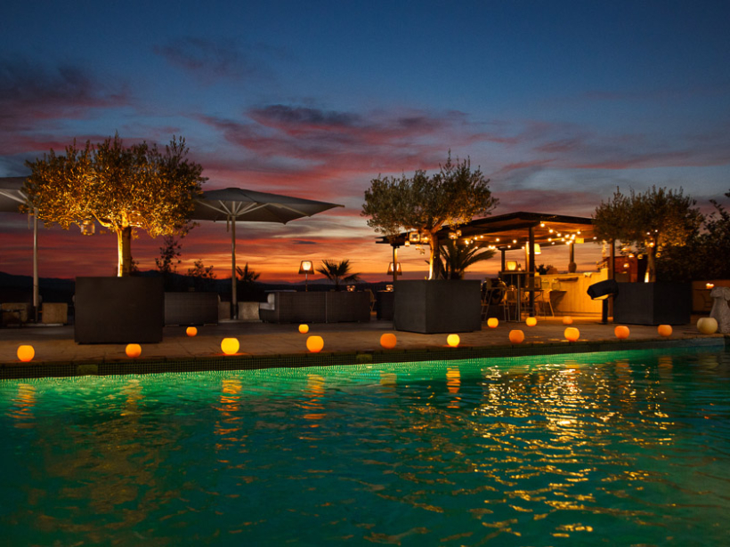 INTERIORS & EXTERIORS PHOTOGRAPHY