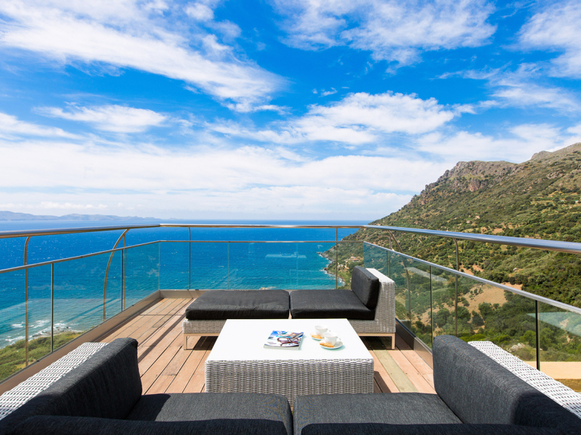 INTERIORS & EXTERIORS PHOTOGRAPHY