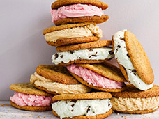FOOD & DRINK PHOTOGRAPHY + MOTION
