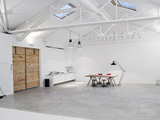INTERNATIONAL RENTAL STUDIOS