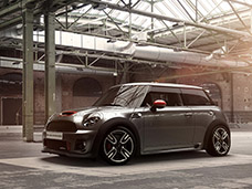 PHOTO POST PRODUCTION & CGI