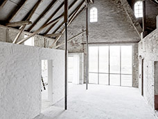 INTERNATIONAL RENTAL STUDIOS