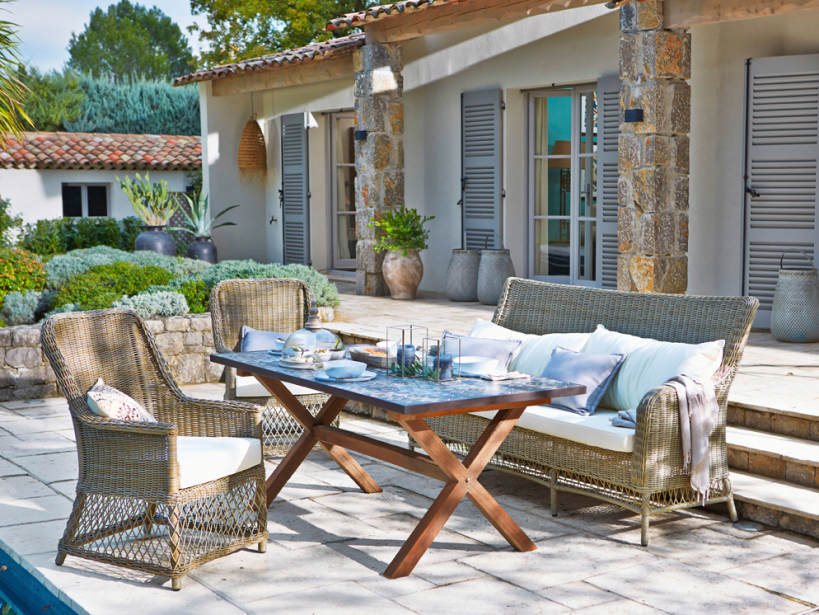 INTERIORS, ARCHITECTURE AND RESORT PHOTOGRAPHY