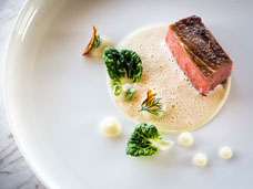 FOOD & DRINK PHOTOGRAPHY + MOTION