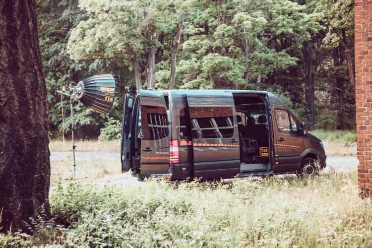 Mobile units/ location vans