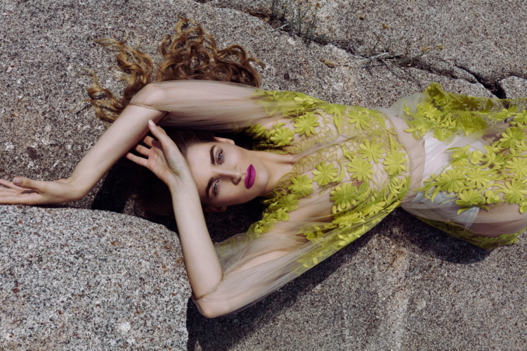 INTERNATIONAL PEOPLE & FASHION MODELS