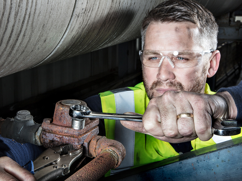 CORPORATE & INDUSTRIAL PHOTOGRAPHY