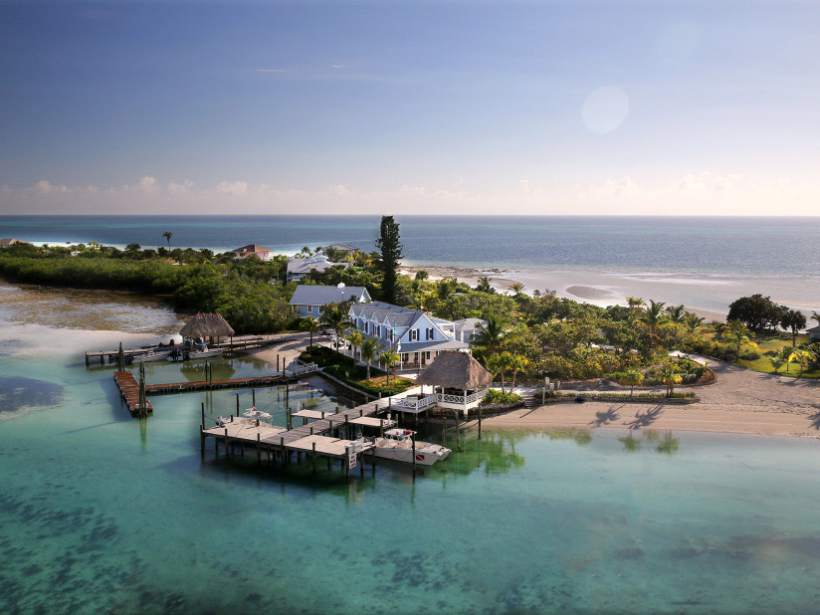 INTERIOR, ARCHITECTURE AND AERIAL PHOTOGRAPHY + MOTION