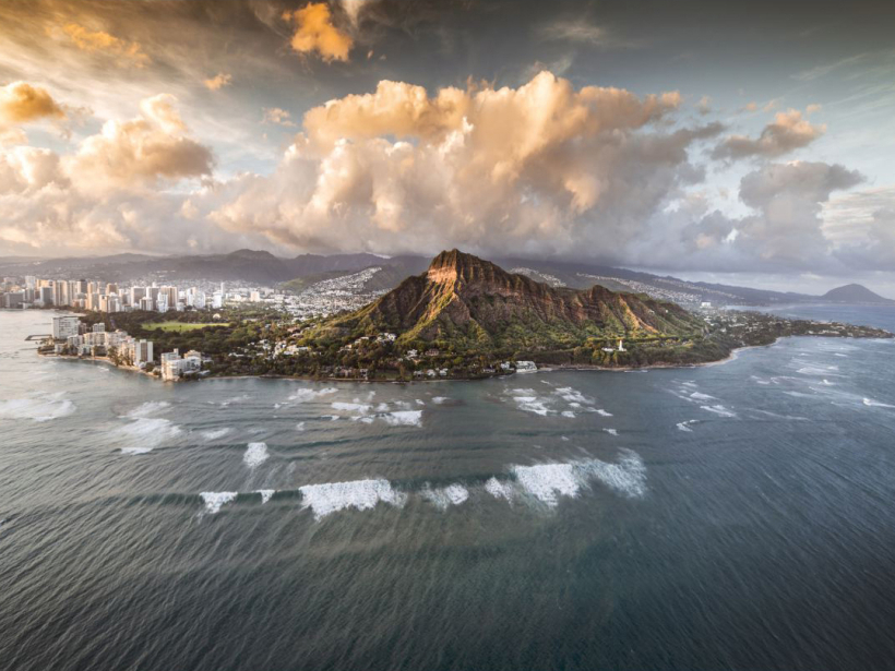 INTERIOR, ARCHITECTURE AND AERIAL PHOTOGRAPHY + MOTION