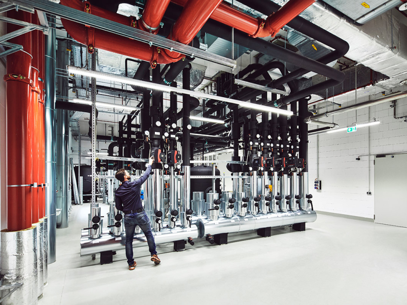 CORPORATE & INDUSTRIAL PHOTOGRAPHY