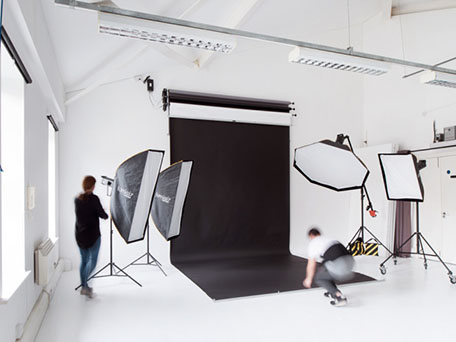 INTERNATIONAL RENTAL STUDIOS