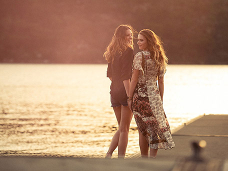 PEOPLE & LIFESTYLE PHOTOGRAPHY + MOTION