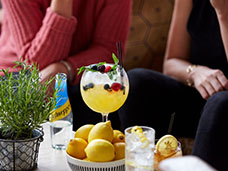 FOOD & DRINK PHOTOGRAPHY & MOTION