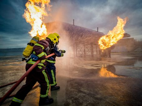 CORPORATE & INDUSTRIAL PHOTOGRAPHY