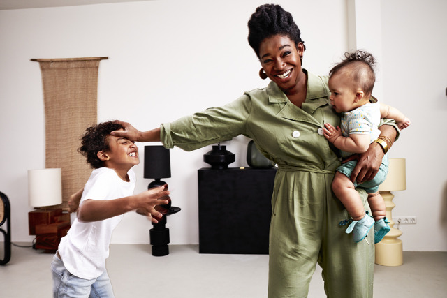  Singer Leona Philippo and her two sons for Kek Mama Magazine gallery