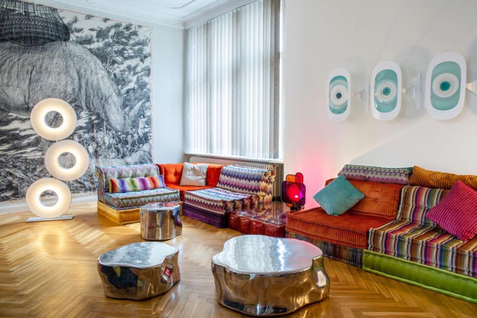 Berlin-plush74- Loft Apartment Colors