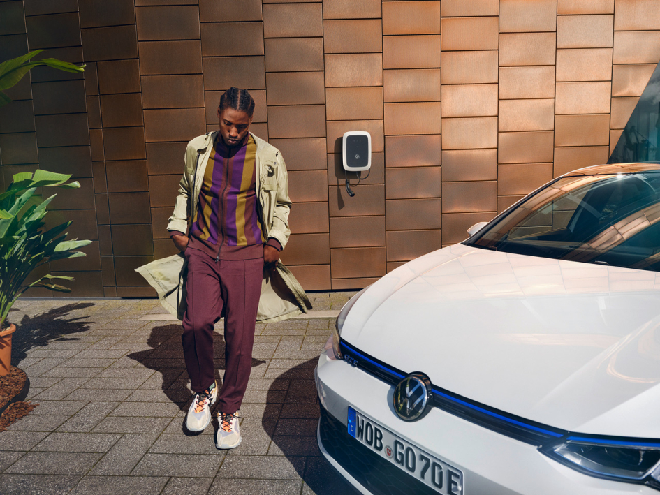 Scholz & Friends - Hamburg - Damien de Blink - VW PHEV 