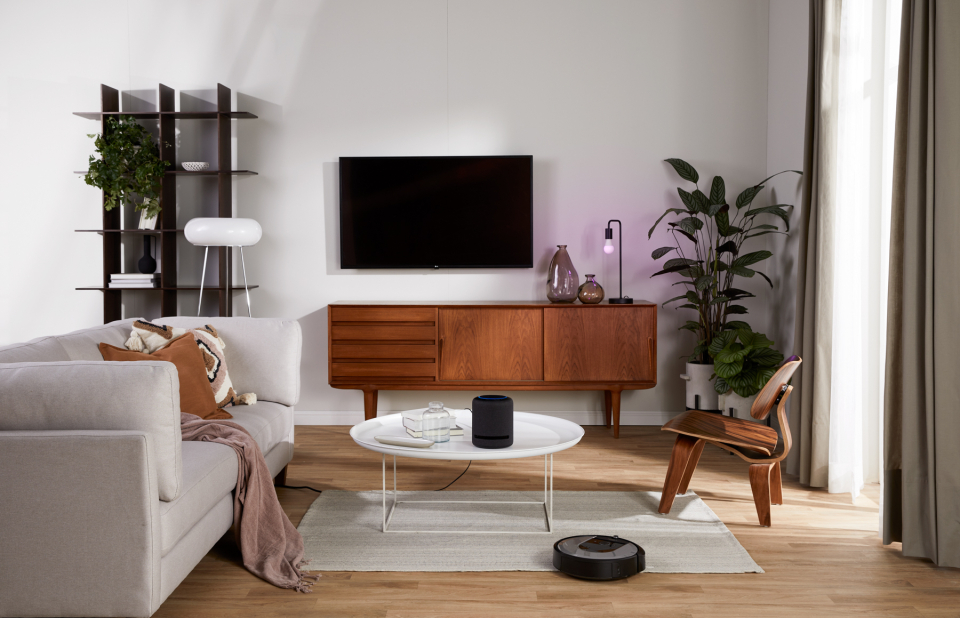 Anne Wand - Nici Theuerkauf - Eugenia Vicari - Jordana Schramm - Alexa Echo Dot - Campaign Shot - Amazon / Alexa UK