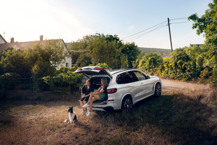 Automotive, Lifestyle and Still Life Photographers