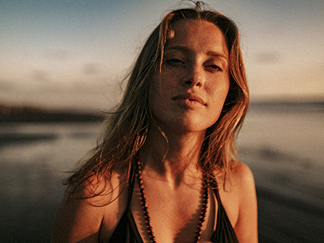 PEOPLE & LIFESTYLE PHOTOGRAPHY & FILM