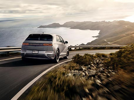 CAR, TRANSPORTATION AND LANDSCAPE PHOTOGRAPHY & MOTION