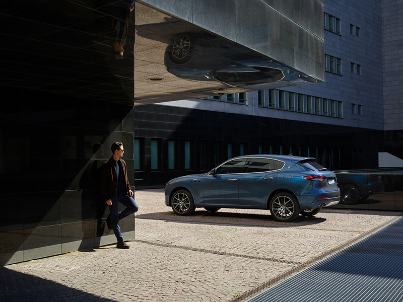 CAR, TRANSPORTATION & LANDSCAPE PHOTOGRAPHY & MOTION