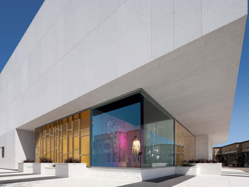 INTERIOR, ARCHITECTURE & AERIAL PHOTOGRAPHY & MOTION