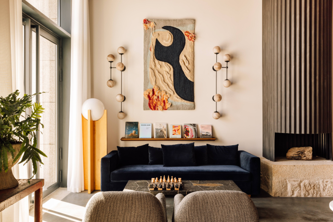 :  gallery