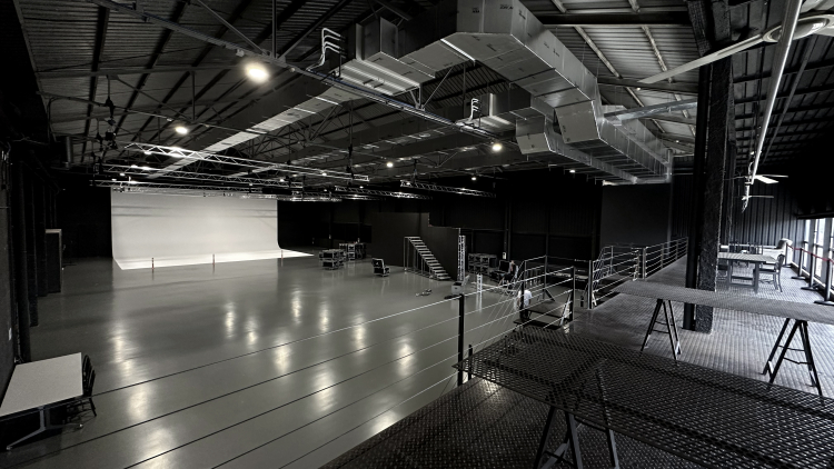 Rental Studios & Equipment Rental