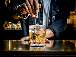 FOOD & DRINK PHOTOGRAPHY & MOTION