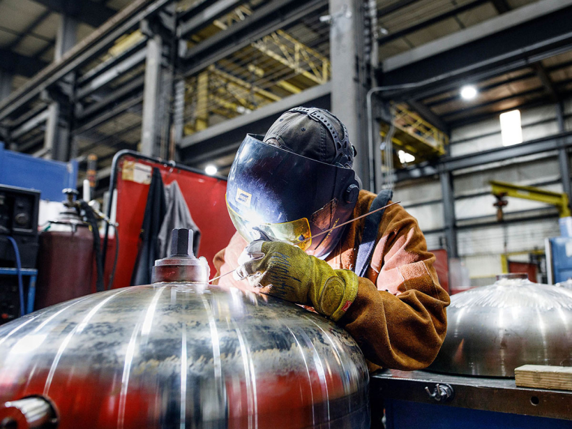 CORPORATE, INDUSTRIAL & HEALTHCARE PHOTOGRAPHY & MOTION