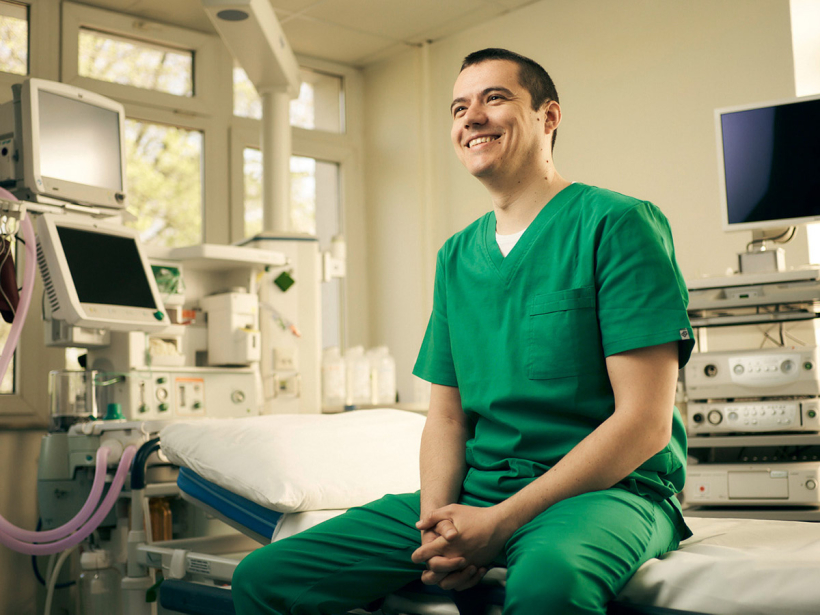 CORPORATE, INDUSTRIAL & HEALTHCARE PHOTOGRAPHY & MOTION