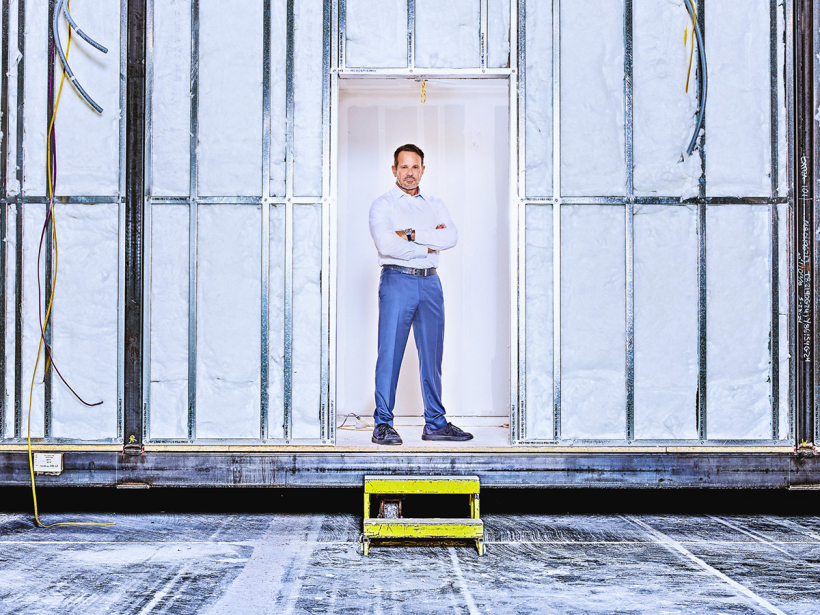 CORPORATE, INDUSTRIAL & HEALTHCARE PHOTOGRAPHY & MOTION