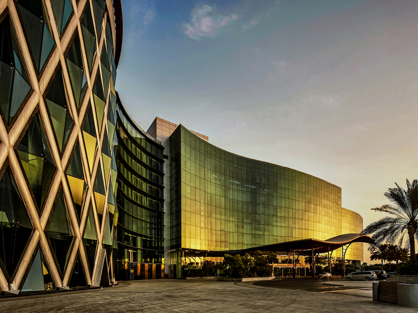 INTERIOR, ARCHITECTURE & AERIAL PHOTOGRAPHY & MOTION