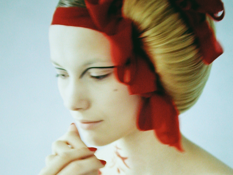 FASHION & BEAUTY PHOTOGRAPHY & MOTION