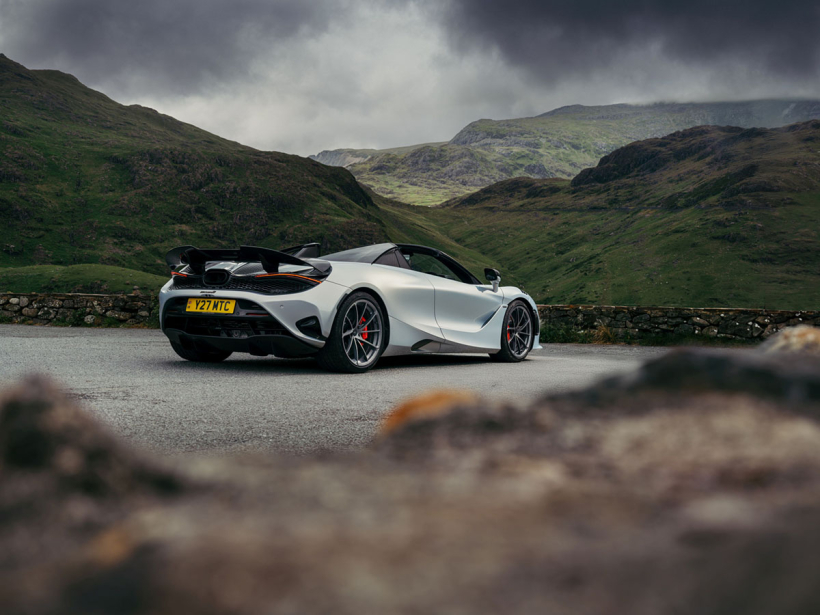 CAR & TRANSPORTATION PHOTOGRAPHY & MOTION