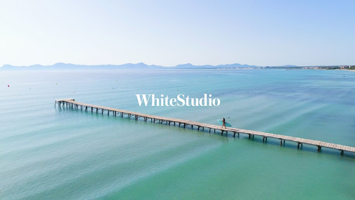 WhiteStudio
