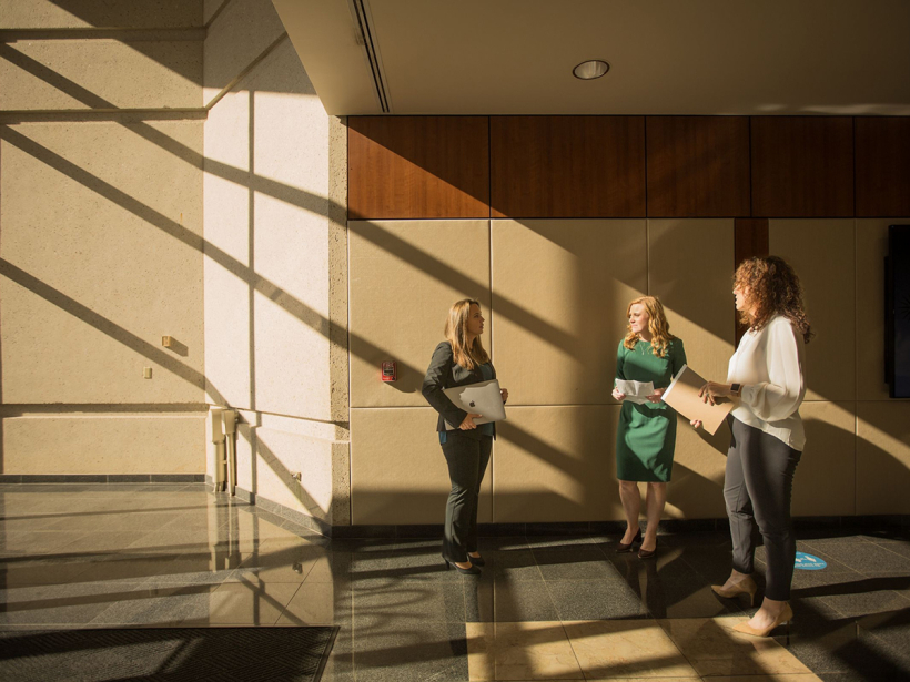 CORPORATE, INDUSTRIAL & HEALTHCARE PHOTOGRAPHY & MOTION